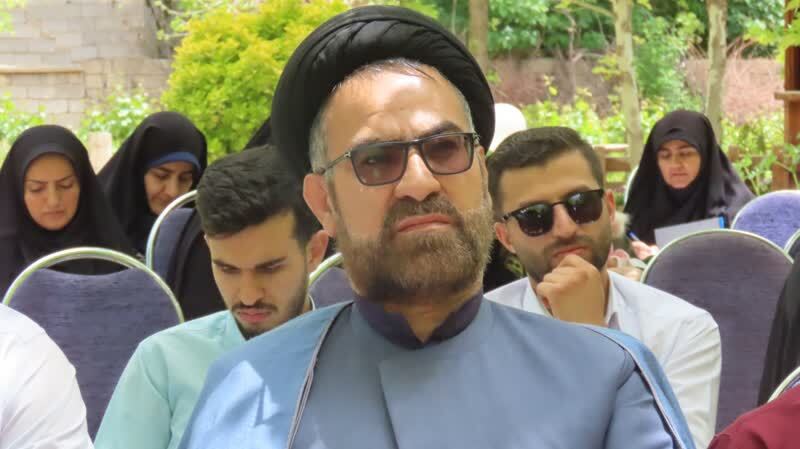 علم وایمان دو شاخصه وجودی شهید مطهری است