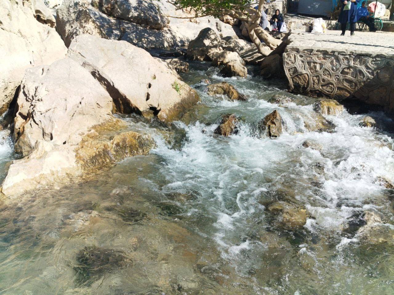 چشمه غربال بیز