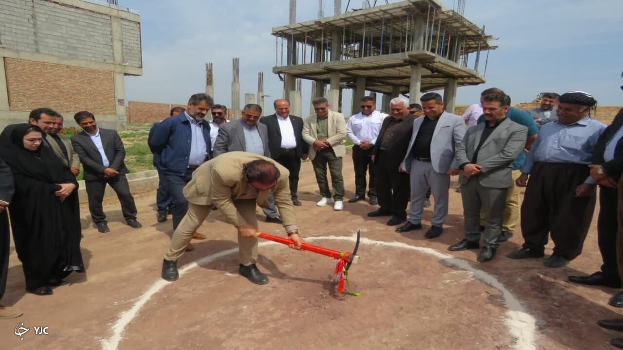 عملیات اجرایی احداث کمربندی شهر مهاباد آغاز شد