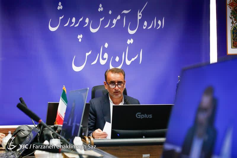 تشکیل قرارگاه هویت بخشی مضاعف و تکریم مقام معلم در فارس 