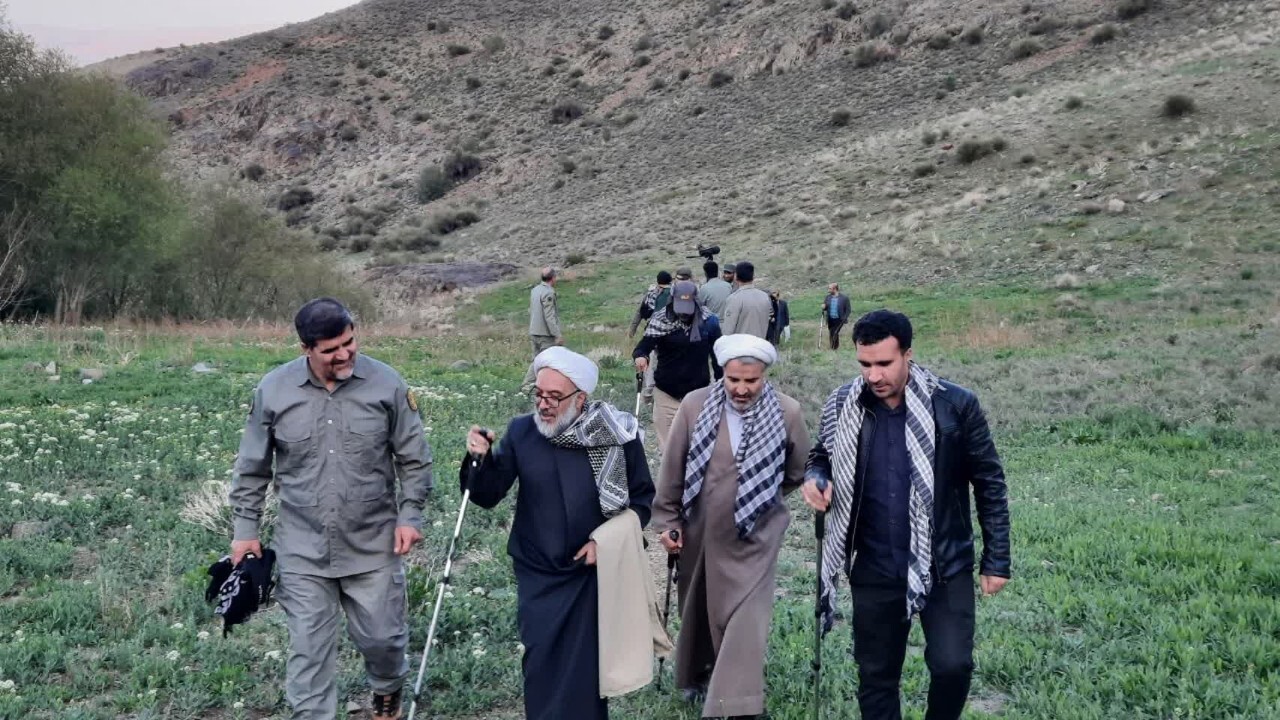 بازدید جمعی از مسئولان قضایی استان قم از منطقه حفاظت شده پلنگ دره