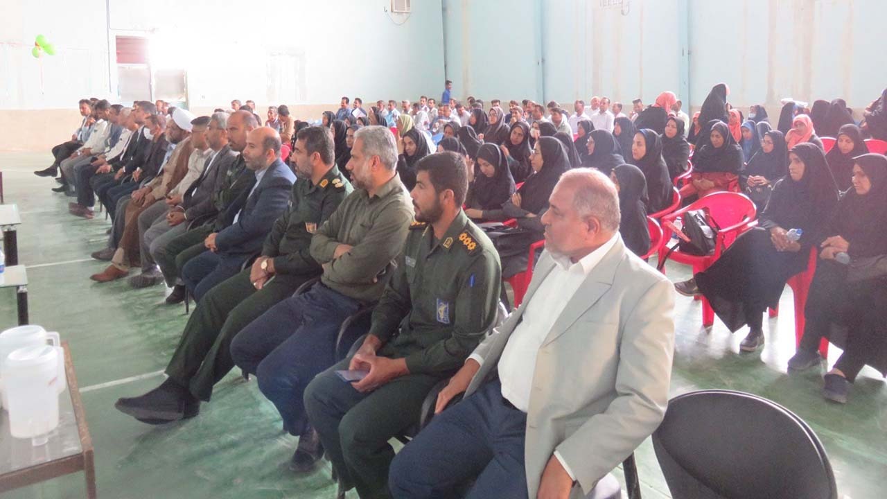 برگزاری گرامیداشت روز معلم در بخش شمیل بندرعباس