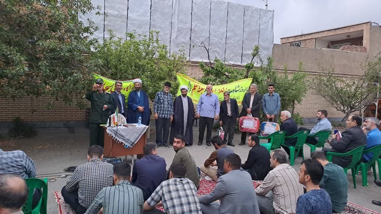 مراسم گرامیداشت هفته معلم و عقیدتی سیاسی در خوی + تصاویر