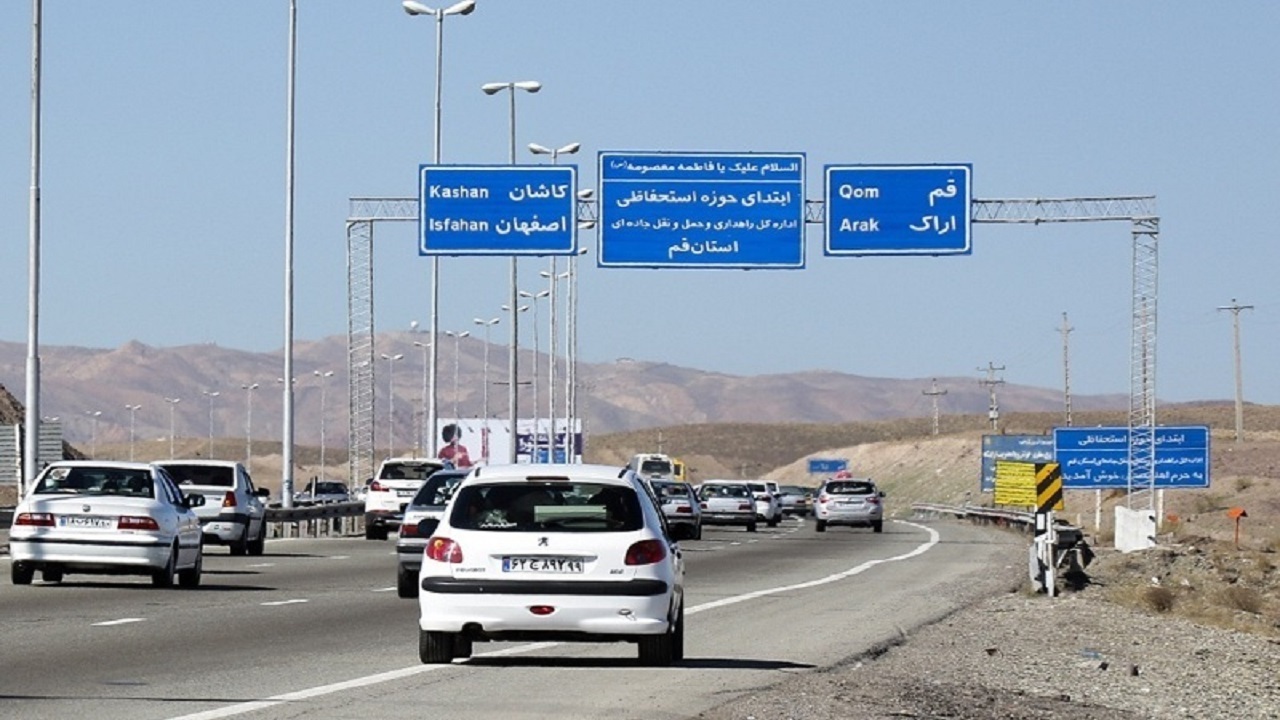 کلافگی رانندگان از آسفالت فرسوده آزادراه کاشان _ قم