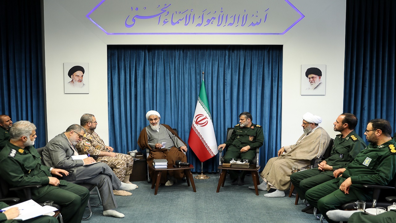 آثار شهید مطهری عقل را تسلیم و دل را راضی می‌کند