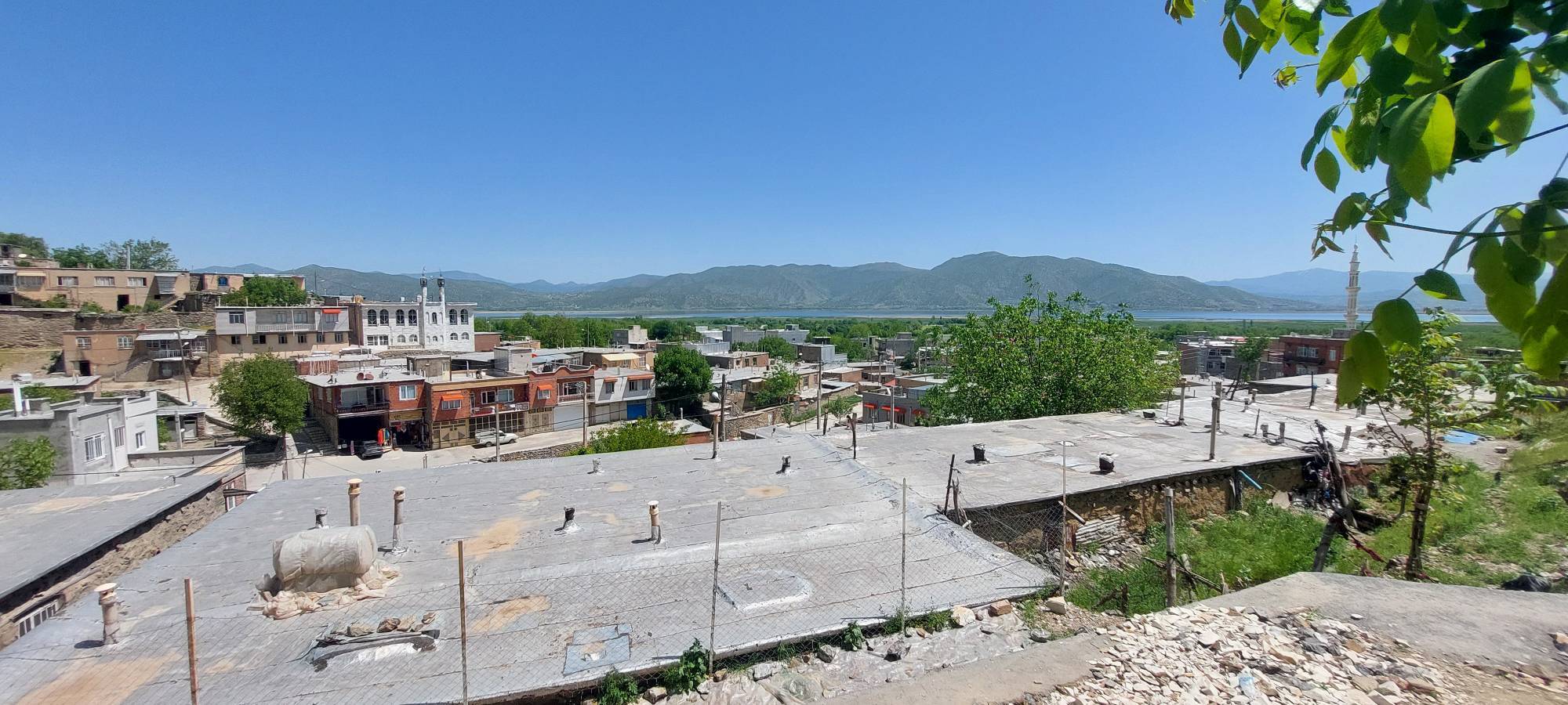 روستای دره تفی میزبان لک لک ها