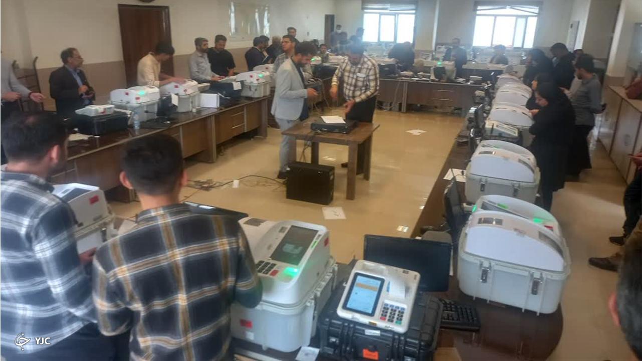 دومین مانور انتخابات الکترونیک در شیراز برگزار شد 