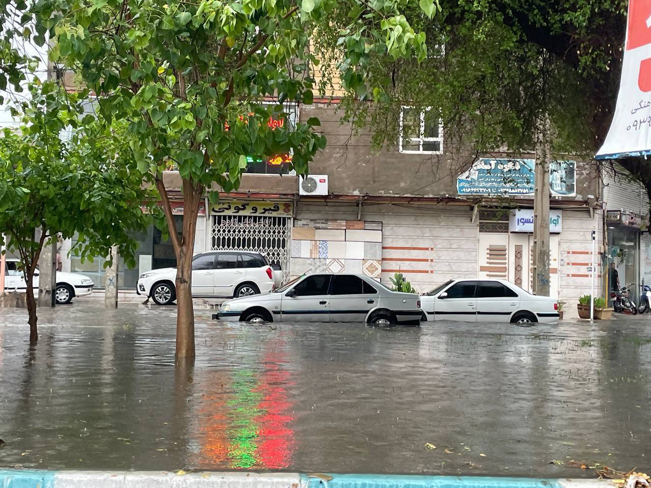 سیل و آبگرفتگی در ئزفول