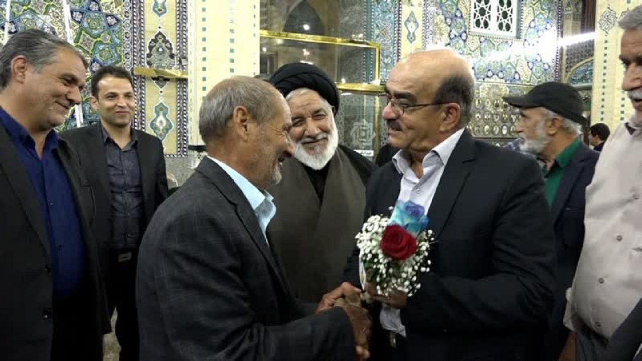 معلمی با کوله باری از خاطرات مبارزه با ظلم و ستم