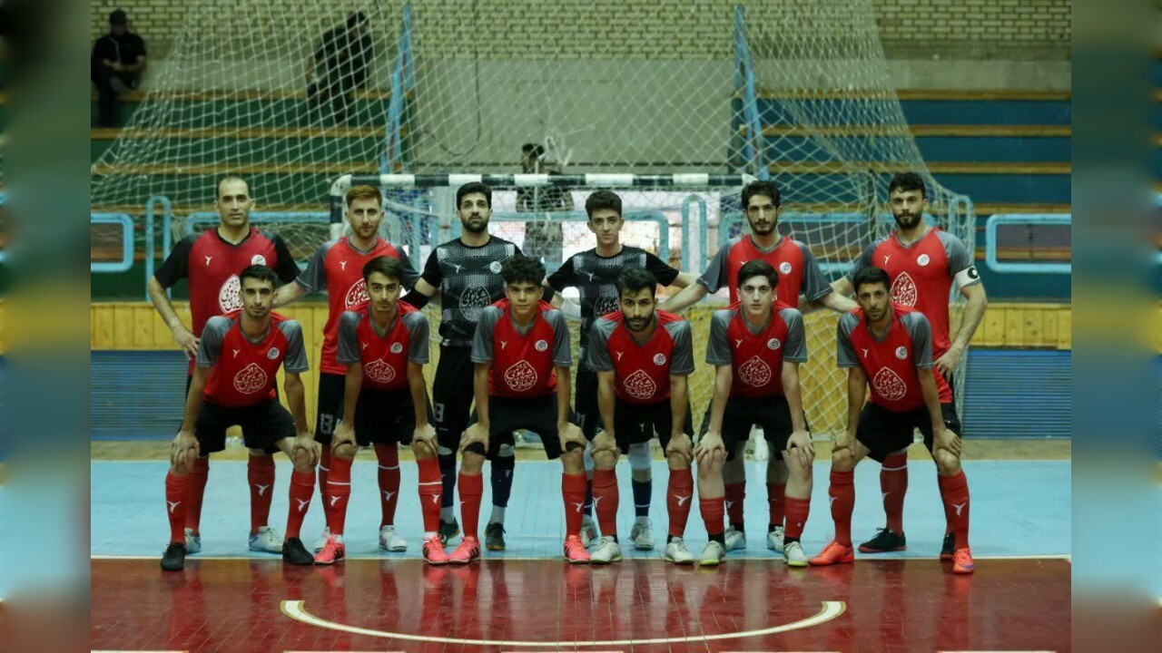 جشنواره‌ گل دلسوختگان قم در بازی‌ تشریفاتی