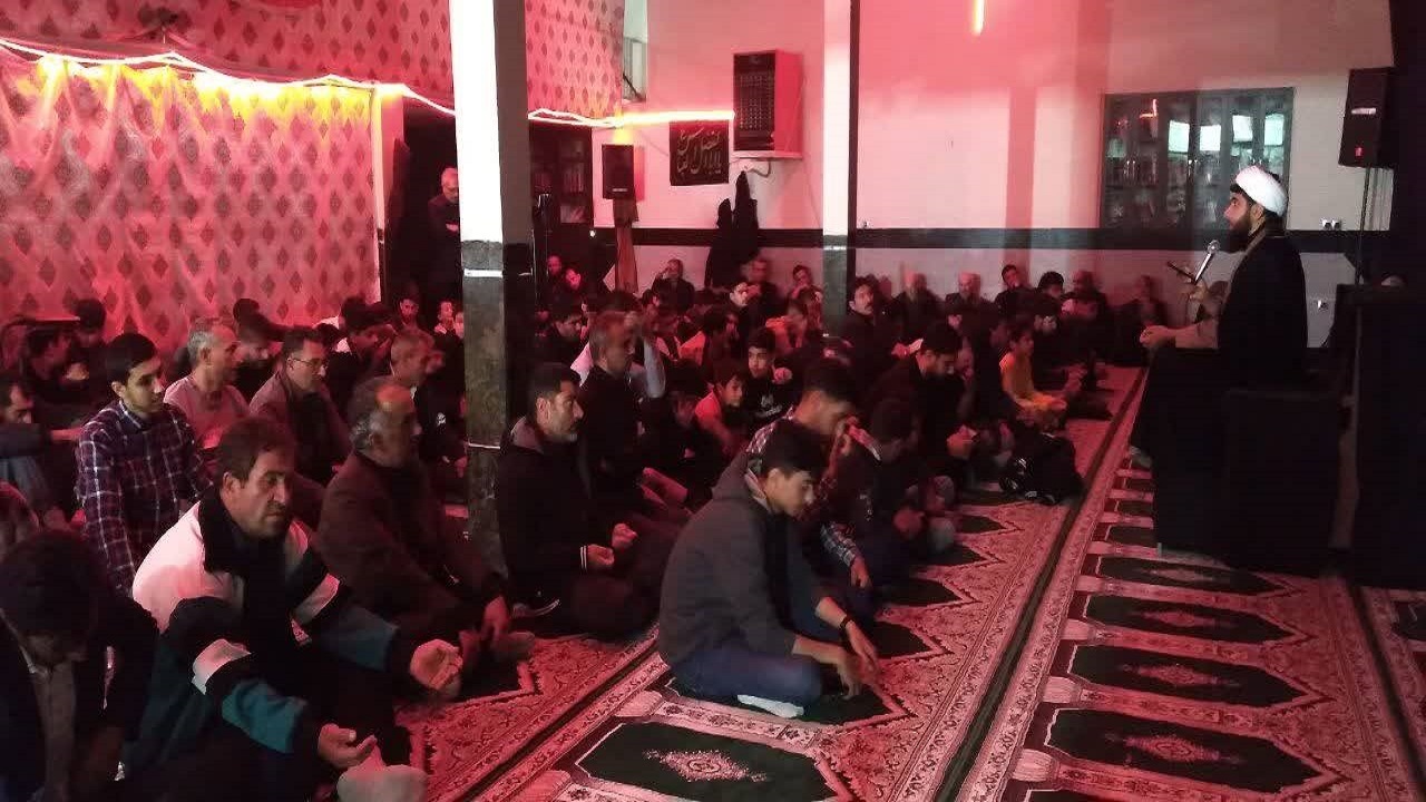 صالح آبادی‌ها در سالروز شهادت امام جعفر صادق (ع) به سوگ نشستند + فیلم و تصاویر