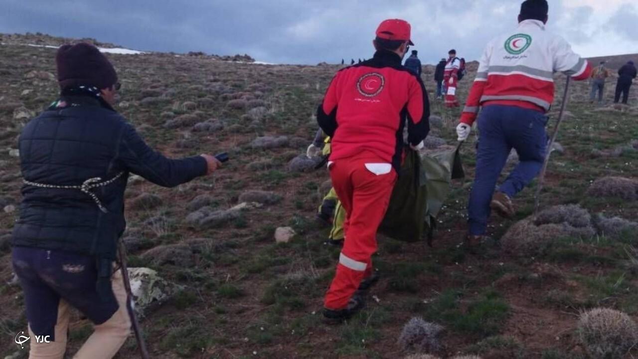 پیرمردِ دچار ایست‌قلبی در کوه‌های اطراف اشنویه احیا شد