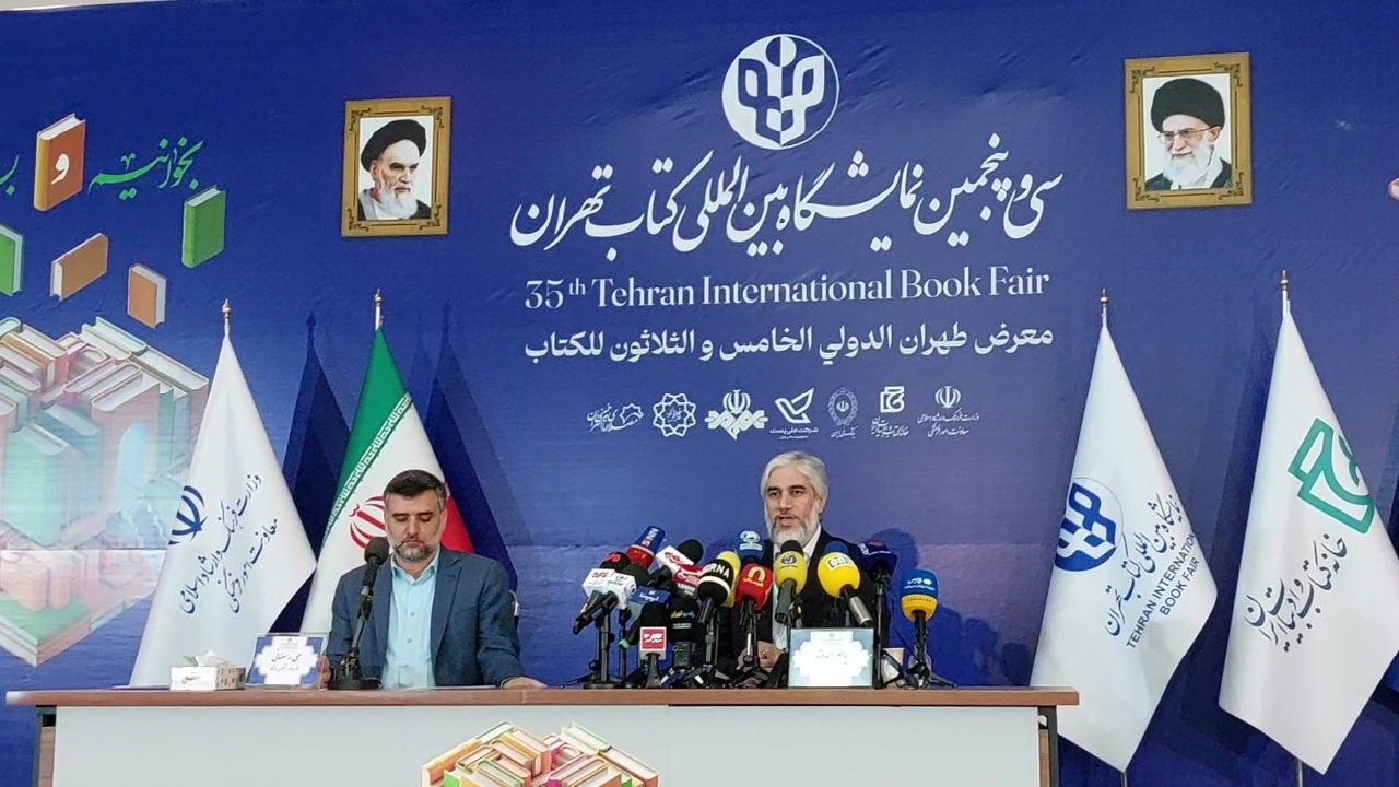 دولتی یا خصوصی بودن ناشران ملاک واگذاری غرفه در نمایشگاه کتاب نیست + فیلم