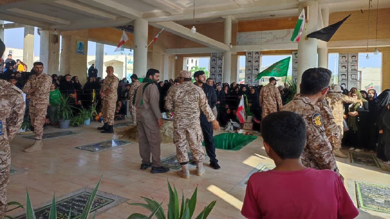 ️پیکر شهید «غلامی» در گلزار شهدای گناوه آرام گرفت