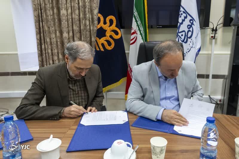 امضای تفاهم‌نامه و رونمایی از پوستر برگزاری آیین نکوداشت دانش‌آموختگان بین‌المللی