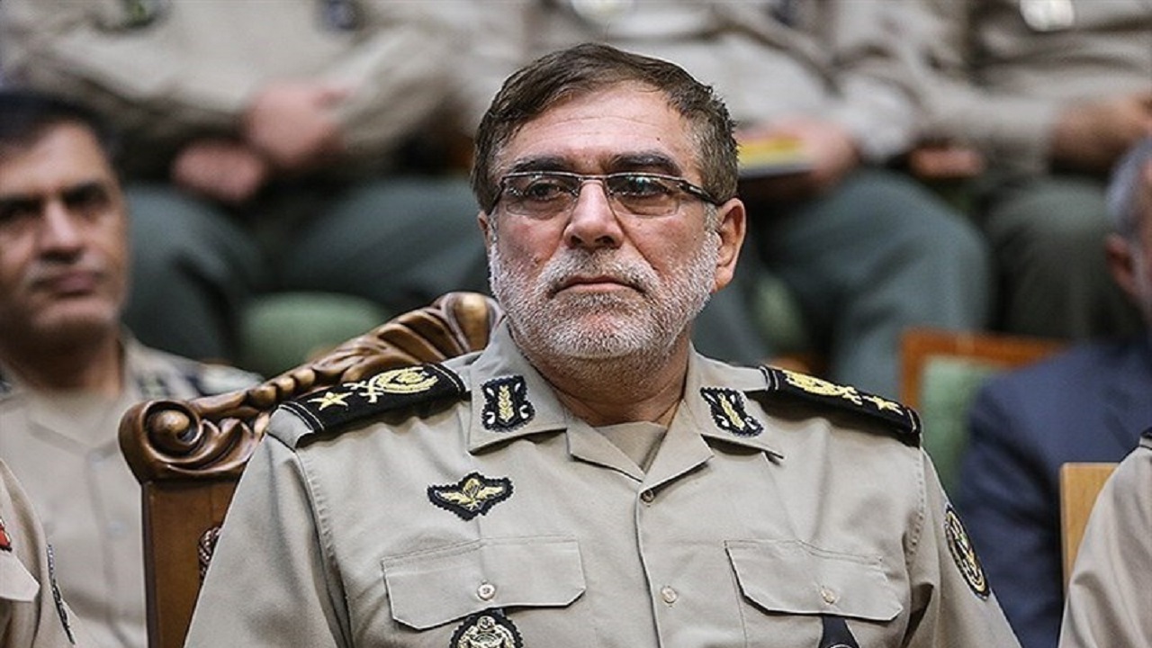 ایستادگی بر سر ارزش‌ها عامل پایداری نظام در مقابل توطئه‌ است
