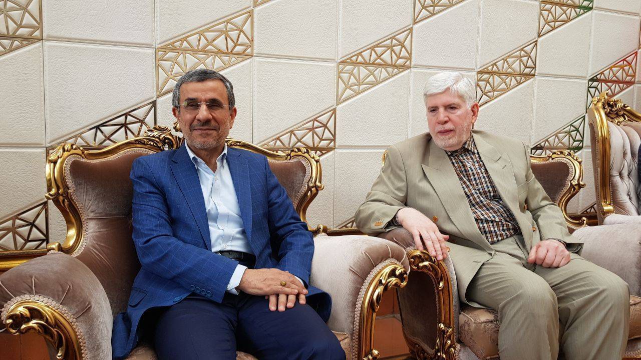 احمدی نژاد عازم مجارستان شد