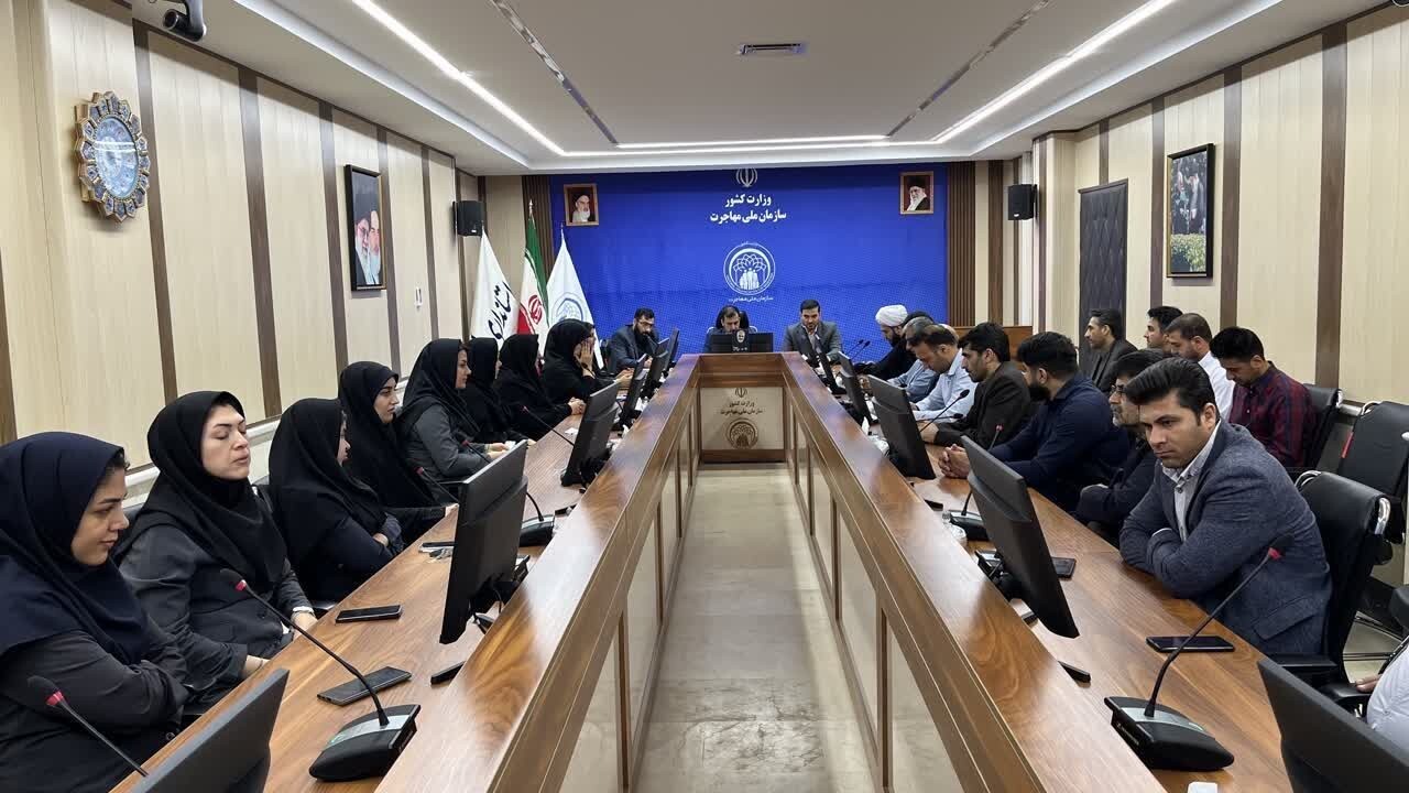 با هرگونه حضور اتباع خارجی غیرمجاز در گلستان برخورد می‌گردد