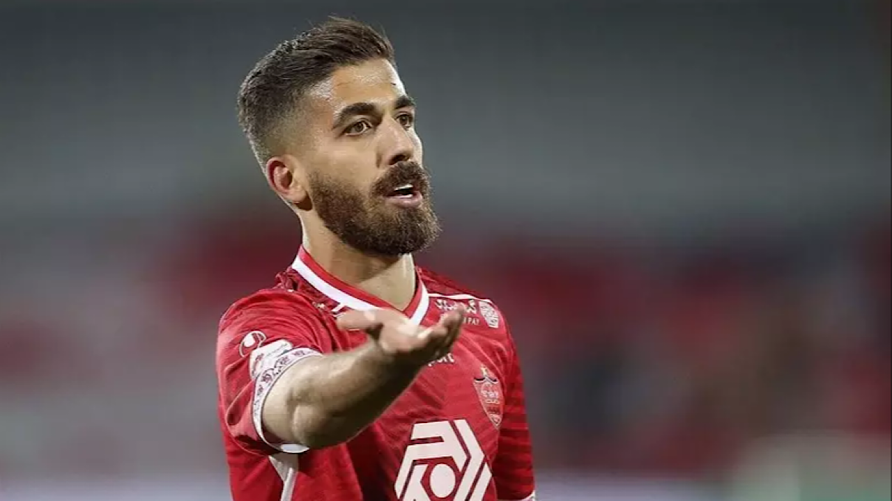 فرجی: نساجی لیاقت ماندن در لیگ برتر را دارد/ درباره تمدید قراردادها جو را علیه پرسپولیس کردند