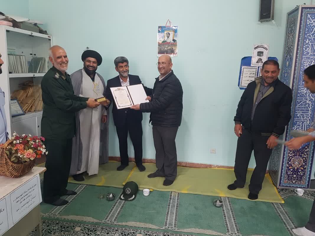 تجلیل از معلمان نمونه مدارس در خوی