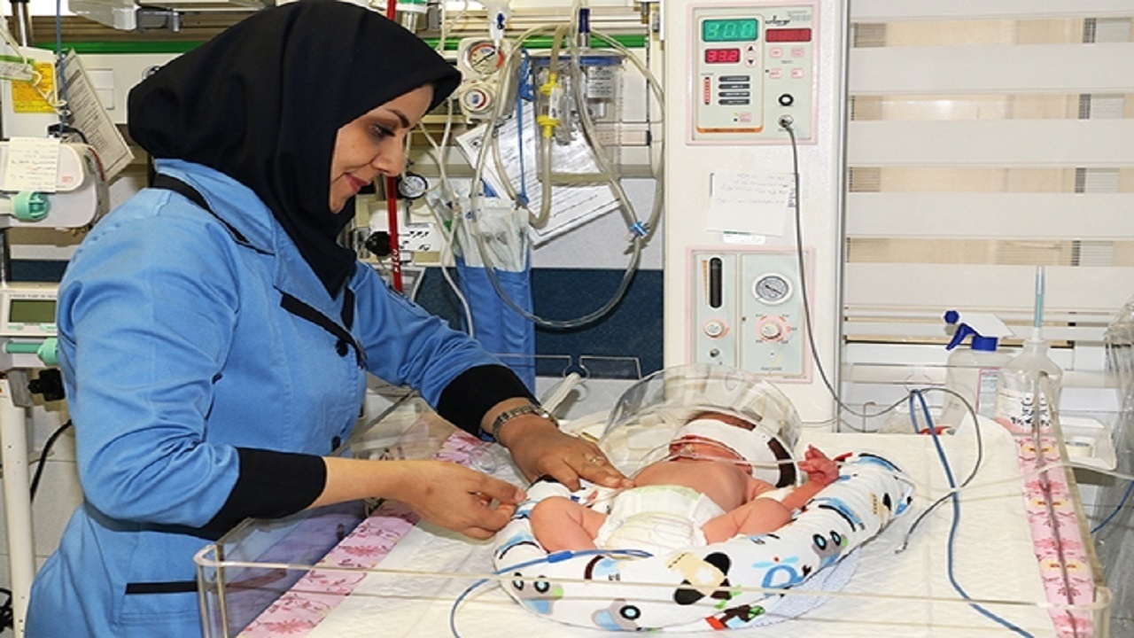 استخدام بیش از ۱۵۷۰ ماما در سال گذشته 