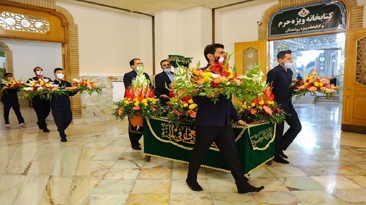 گل‌آرایی حرم حضرت معصومه (س) با ۵۰ هزار شاخه گل طبیعی