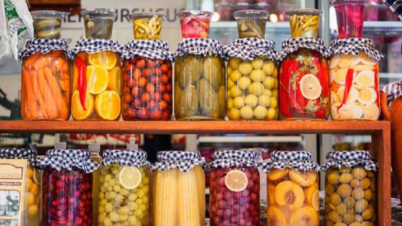 چگونگی نظارت بر کیفیت محصولات غذایی تولیدشده در کارگاه‌ها و مشاغل خانگی