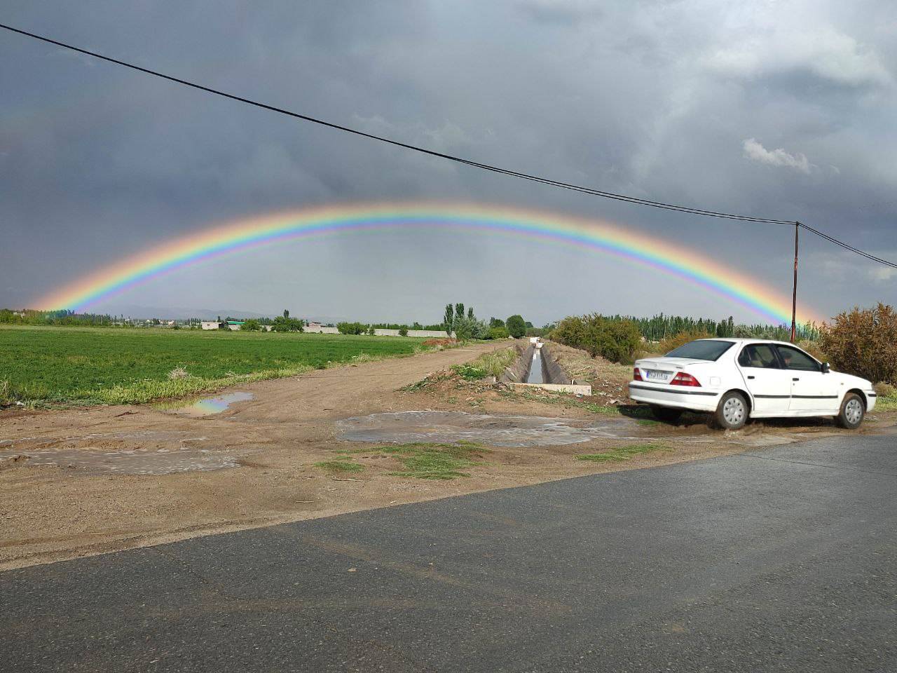 ایجاد رنگین کمان در آسمان