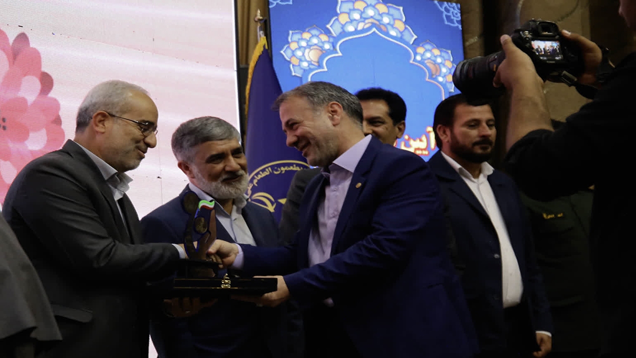 تجلیل از ۱۳ موسسه خیریه در کرمان