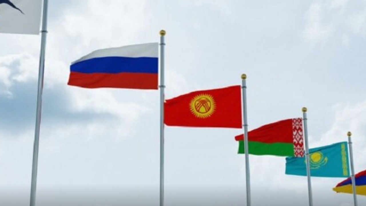 سهم ارز‌های ملی در تجارت متقابل به ۹۰ درصد رسید