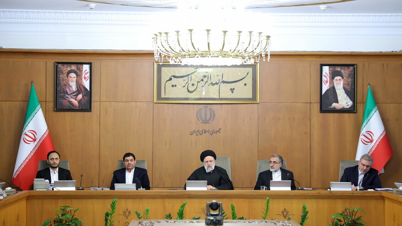 هفت وزیر، رئیس جمهور را در سفر به قم همراهی می‌کنند