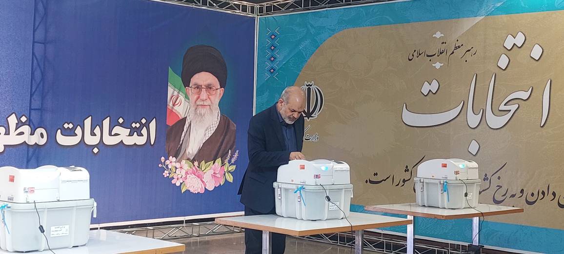 حضور وزیر کشور در انتخابات