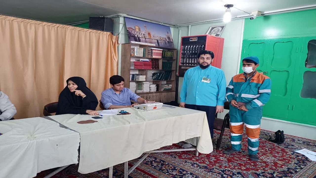 حضور پاکبان مشهدی در پای صندوق اخذ رای از لنز دوربین شهروند خبرنگار