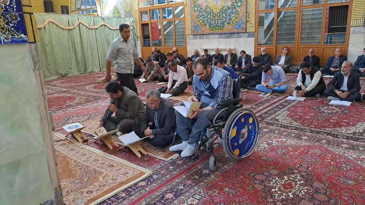 برگزاری مراسم دعای ندبه همزمان با آغاز دهه کرامت در خوی + تصاویر