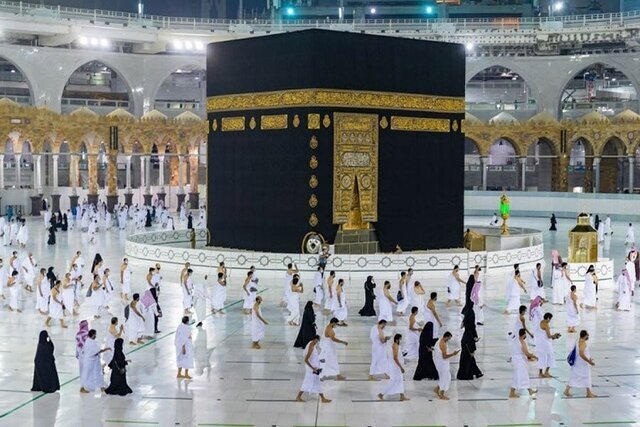 ارائه خدمات درمانی به حجاج توسط هلال احمر/ جابجایی حجاج با قطار در مسیر مکه به مدینه و بلعکس