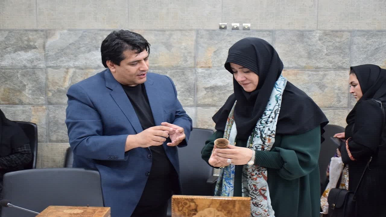 تولیدات صنایع‌دستی کردستان برندسازی می‌شود