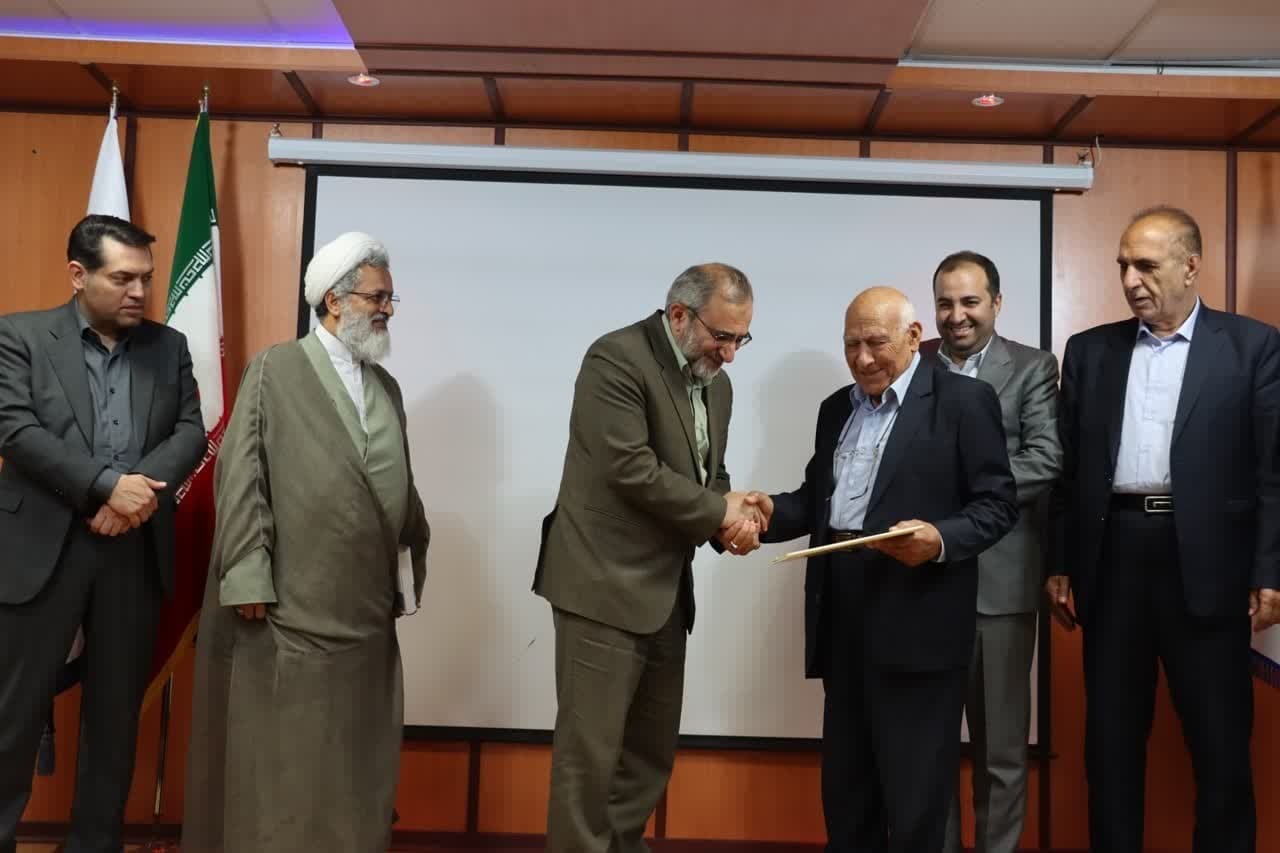 تجلیل از پدر علم پیوند مغز استخوان ایران