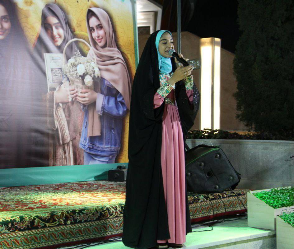 جشن دهه کرامت و روز دختر در لارستان