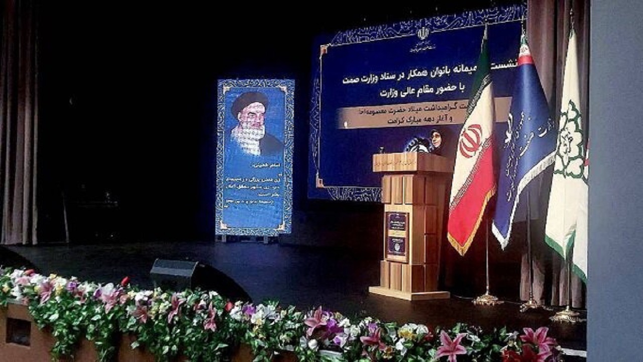 زنان باید بتوانند در همه ابعاد توانمندی خود را نشان دهند