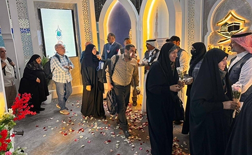 استقبال از نخستین گروه حجاج ایرانی در فرودگاه مدینه