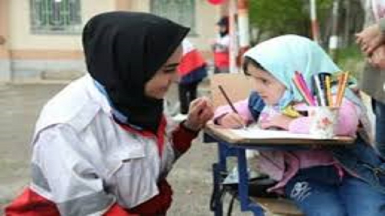 خدمات رایگان هلال احمر در محله صالح آبادتبریز