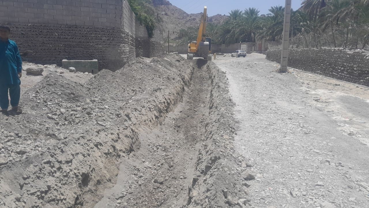 آغاز عملیات اصلاح شبکه توزیع و انشعاب آب شرب روستای مغ سرباز