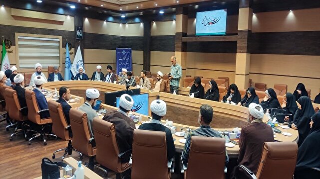 نشست مشترک با طلاب جهادگر گیلانی