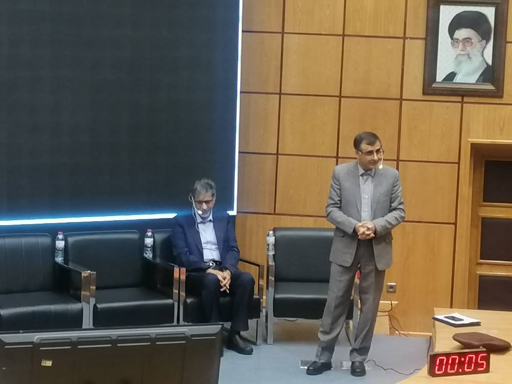 از ضرورت کنش گری نهادی تا نظریه استراتژیک نیلوفرآبی روی میزتخصصی همایش کرمان آیدکس