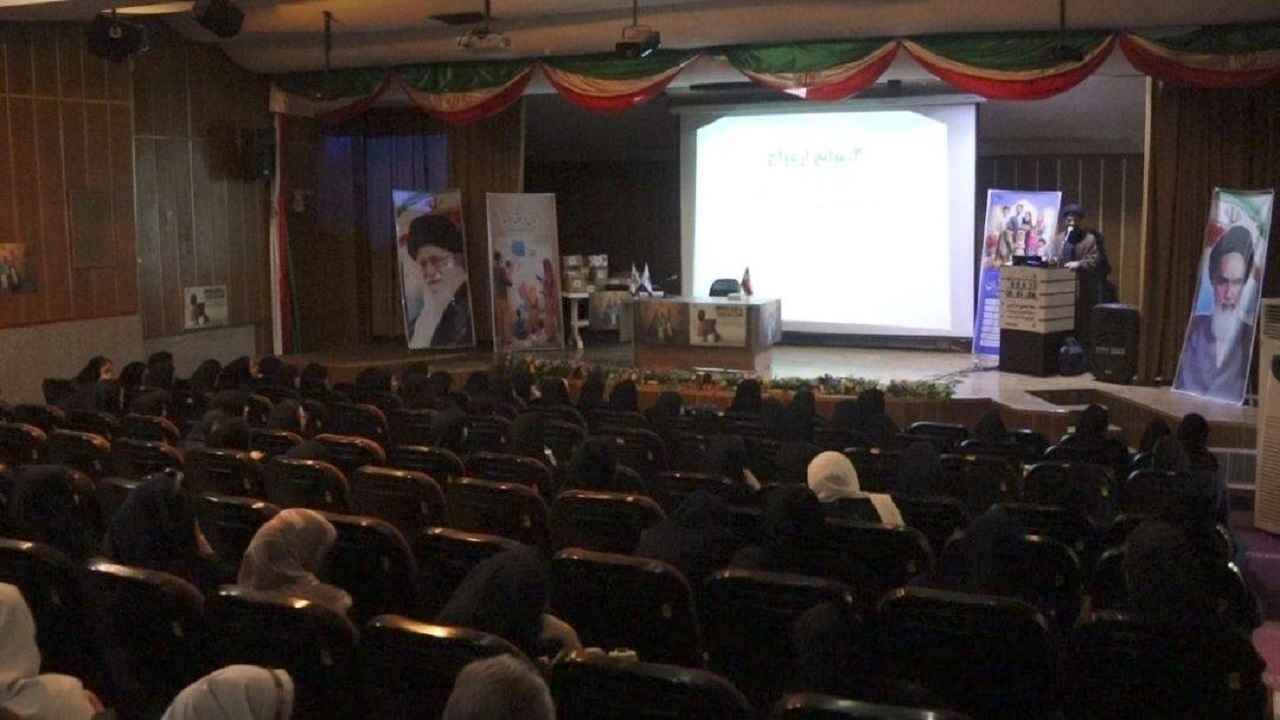 برگزاری همایش جمعیت جوانی در فردیس