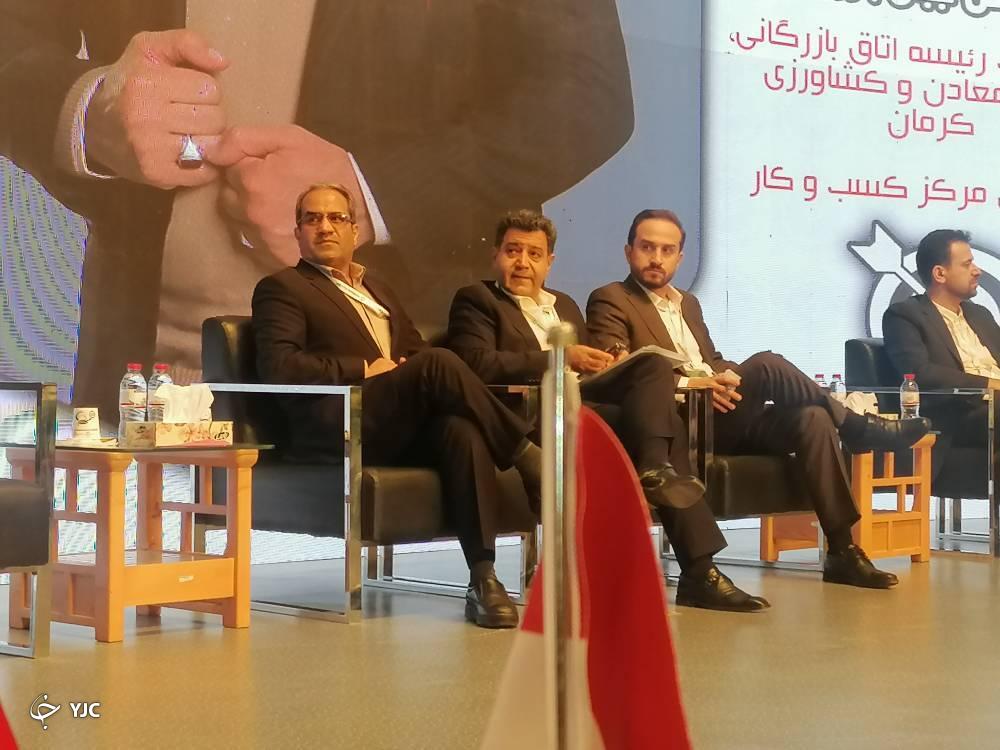هیچ وامی درقالب رونق تولید پرداخت نشد/بخش خصوصی شریک راهبردی دولت است نه پیمانکارش!