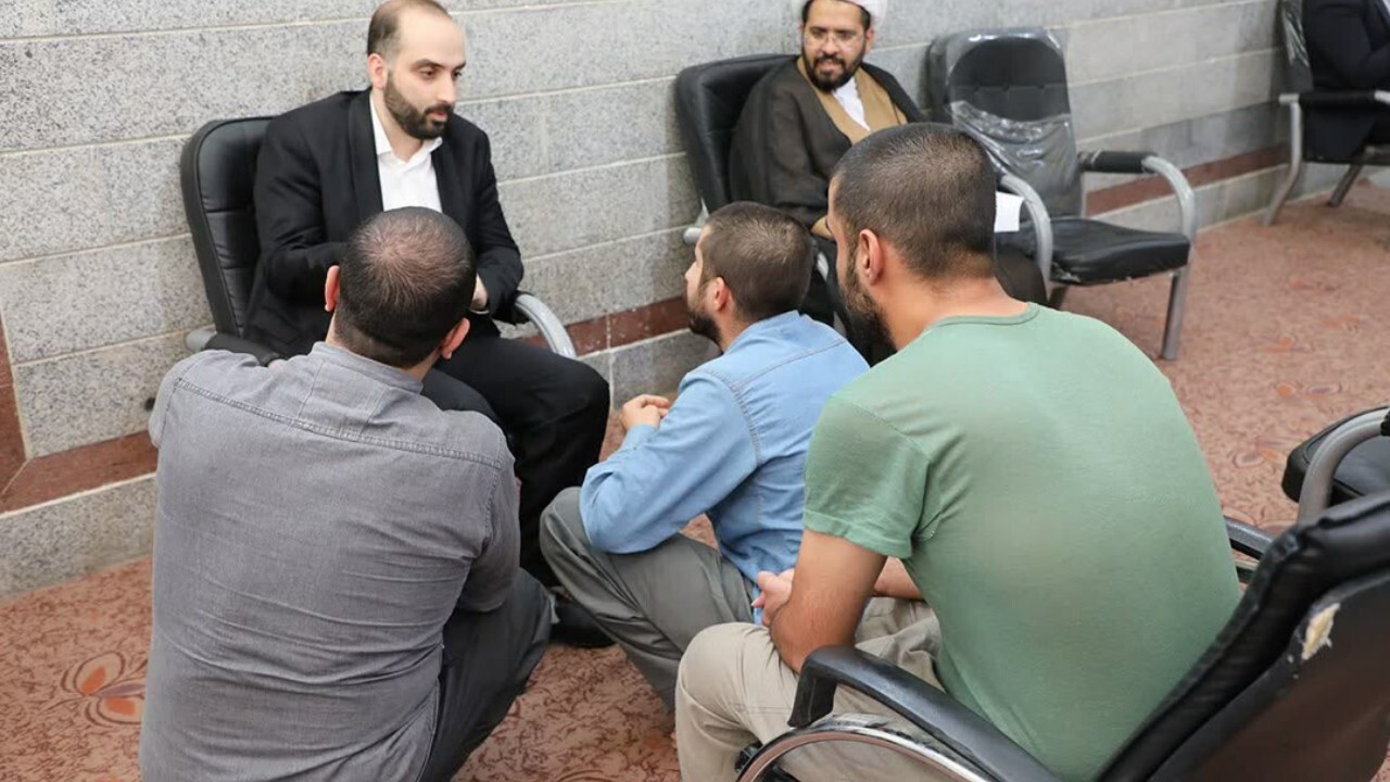 بازدید معاون دادستان و قضات تحقیق دادسرای مرکز از بازداشتگاه ساحلی قم