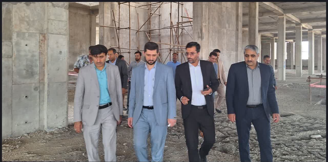 انتقاد دادستان عنبرآباد از روند کُند ساخت بیمارستان امام سجاد (ع)