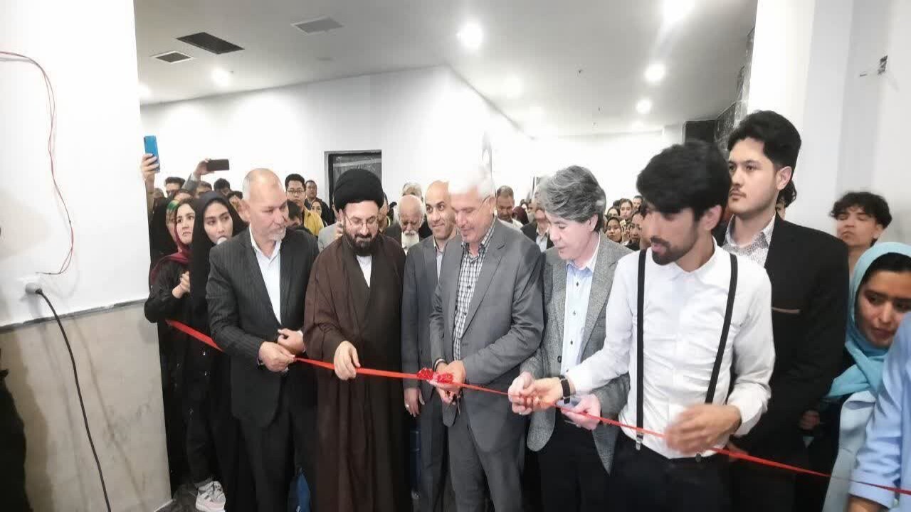نمایشگاه آثار نقاشی اتباع