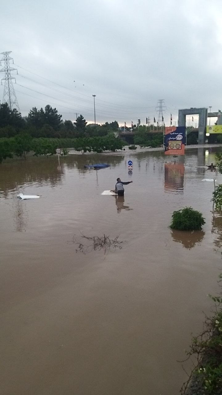 جاری شدن سیلاب